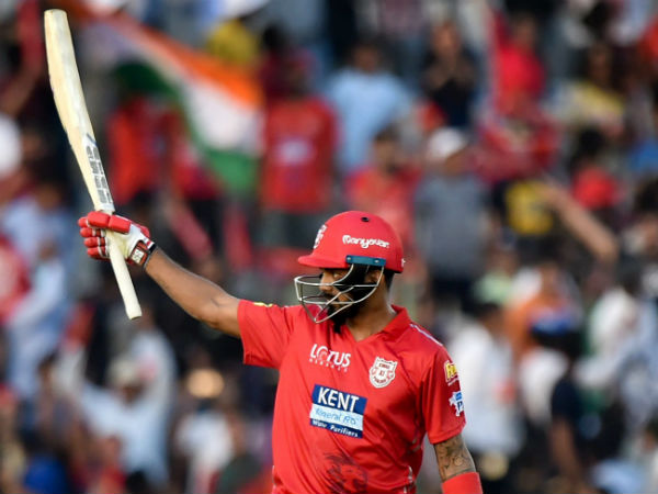 ആര്‍സിബി ടീമിലേക്ക്