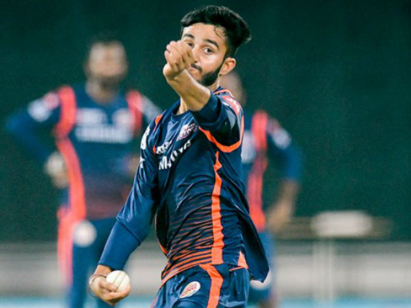 ആഗ്രഹിച്ചത് ഫാസ്റ്റ് ബൗളറാവാന്‍