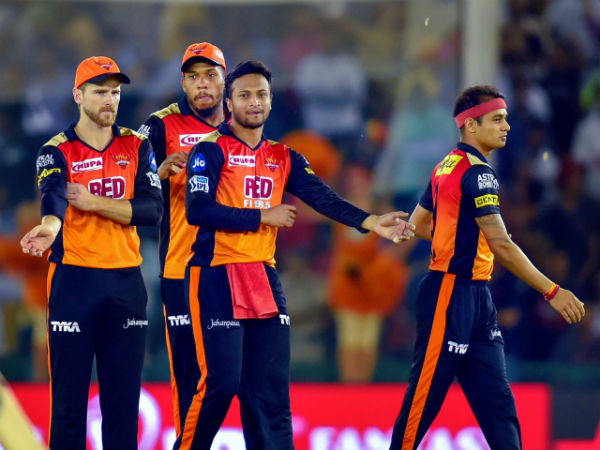 പവര്‍പ്ലേയില്‍ വിക്കറ്റ് നേടാനായില്ല