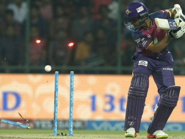 സ്റ്റംപുകളും മാറി