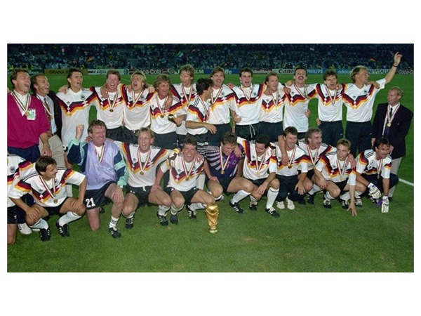 എട്ടില്‍ നിന്ന് അവസാന നാലിലേക്ക്...