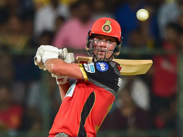 എബി ഡിവില്ലിയേഴ്‌സ് (ബാംഗ്ലൂര്‍)