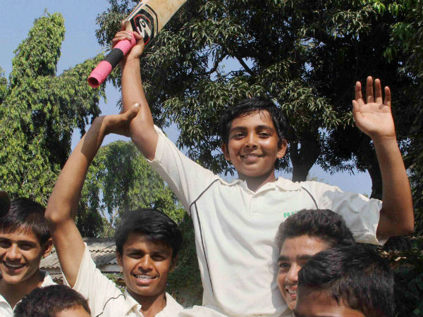 സ്‌കൂള്‍ ക്രിക്കറ്റിലൂടെ വരവറിയിച്ചു