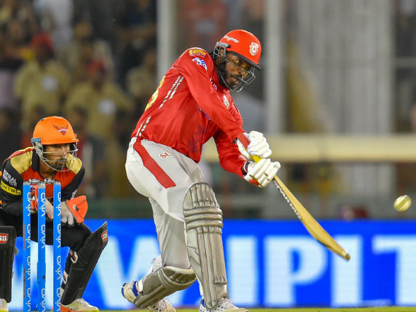 സിക്‌സറില്‍ റെക്കോര്‍ഡ്