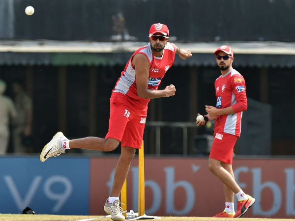 അശ്വിന്‍ സമ്മര്‍ദ്ദത്തില്‍