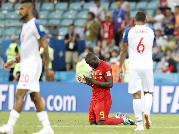 കൈയ്യടി നേടി ലൂക്കാക്കു