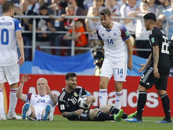 വില്ലനായി സാംപോളിയുടെ അതിബുദ്ധി