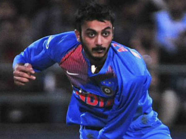 എറിഞ്ഞൊതുക്കി