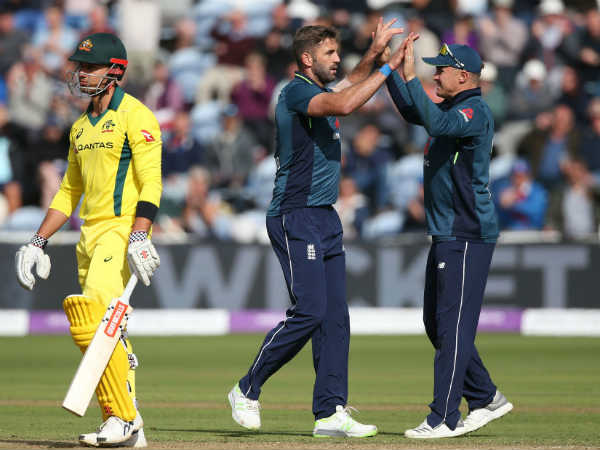 ബട്ലര് ഫോം തുടരുന്നു ബട്ലര് ഫോം തുടരുന്നു