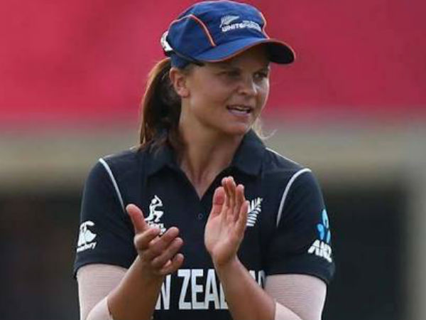 പൊരുതാന്‍ പോലുമാവാതെ ഐറിഷ് ടീം