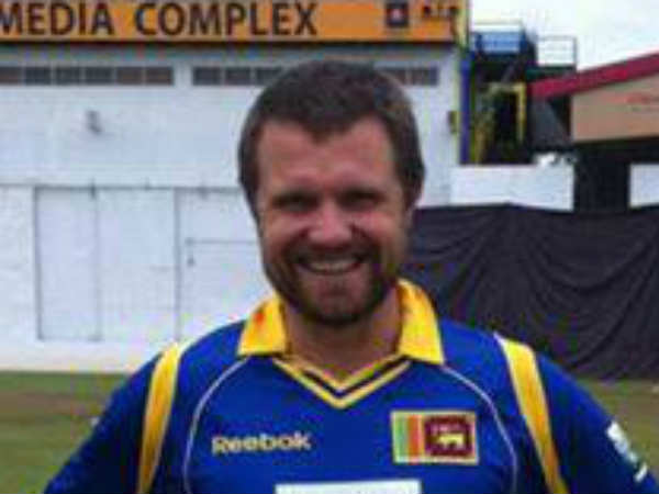 ഡിര്‍ക് നാനസ് (ഹോളണ്ട്, ഓസ്‌ട്രേലിയ)