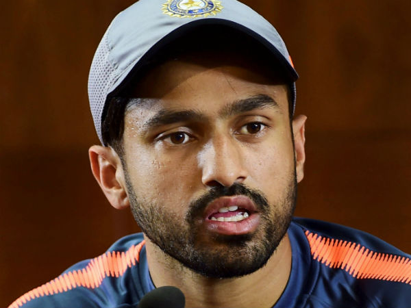 കരുണ്‍ നായര്‍