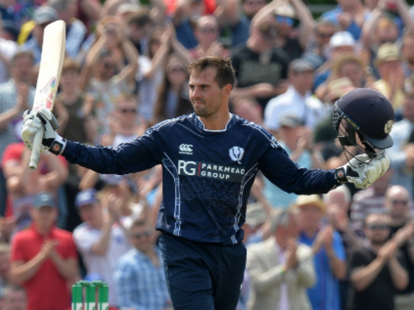 കൂറ്റന്‍ സ്‌കോര്‍