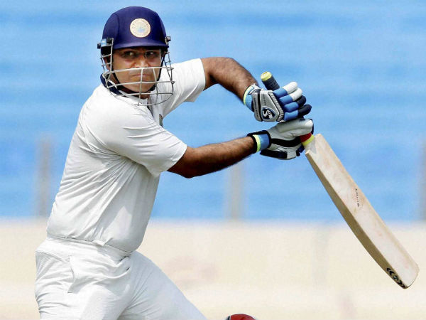 സെവാഗ് തൊട്ടരികിലെത്തി