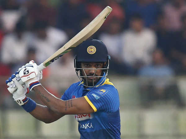 രണ്ടു മുറികള്‍ ബുക്ക് ചെയ്തു