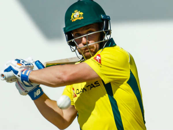 ഗെയ്‌ലിന് തൊട്ടരികെ