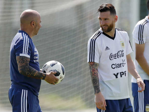 മെസ്സിയുമായും ഏറ്റുമുട്ടി