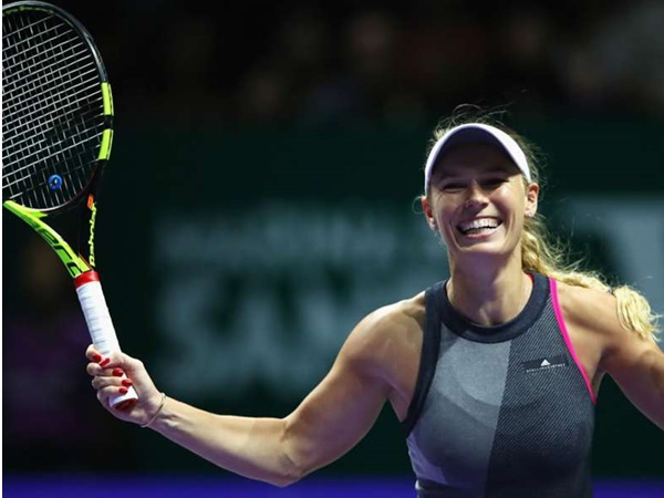 വോസ്‌നിയാക്കി, കെര്‍ബര്‍, ഷറപ്പോവ മുന്നോട്ട്