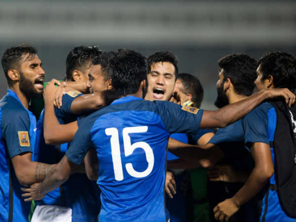 അവസാന മിനിറ്റുകളിലെ ഏറ്റുമുട്ടലും കാര്‍ഡും