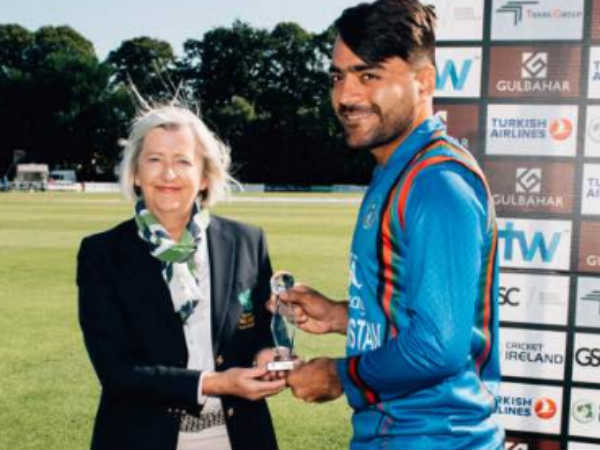 കറക്കി വീഴ്ത്തി റാഷിദ്