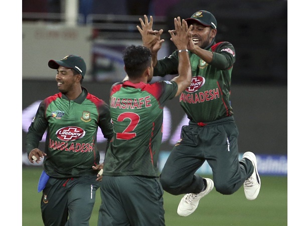 കൈയ്യടിക്കാം ബംഗ്ലാദേശിന്... ലങ്കയുടെ ആശ്വാസം മലിങ്ക മാത്രം