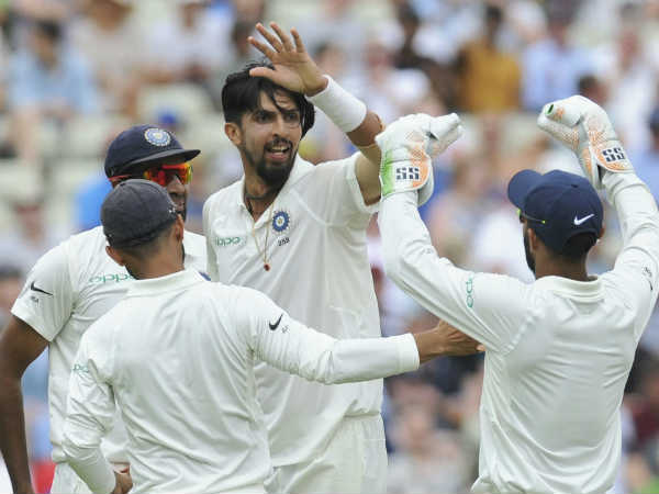 തകര്‍ത്തെറിഞ്ഞ് പേസര്‍മാര്‍