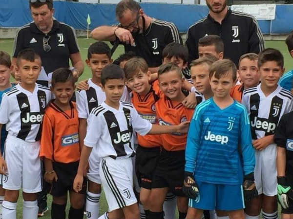 അച്ഛന്റെ ജഴ്‌സി തന്നെ