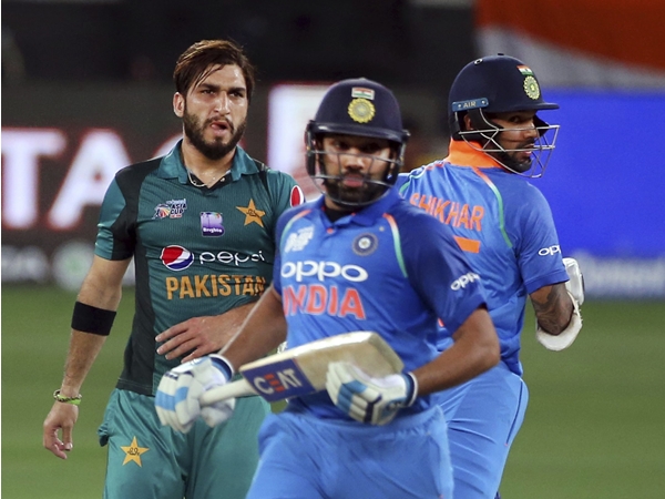 വിജയത്തിന് ചുക്കാന്‍ പിടിച്ച് ബൗളിങ് നിര