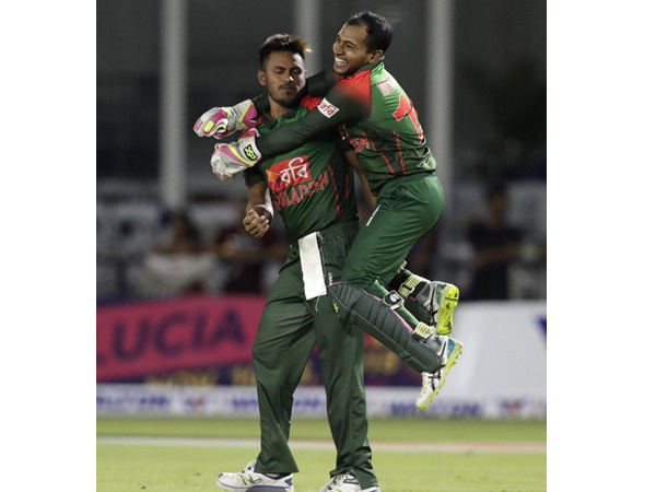 മേല്ക്കൈ ശ്രീലങ്കയ്ക്ക് മേല്ക്കൈ ശ്രീലങ്കയ്ക്ക്