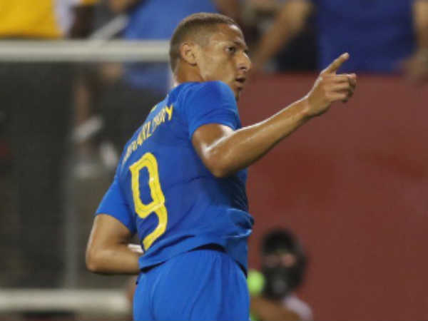 റിച്ചാര്‍ളിസണ്‍ സ്ഥാനം നിലനിര്‍ത്തി