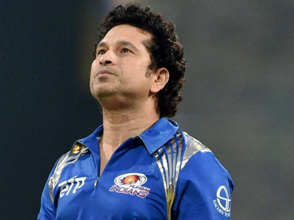 സചിന്‍ ടെണ്ടുല്‍ക്കര്‍ (112*) 