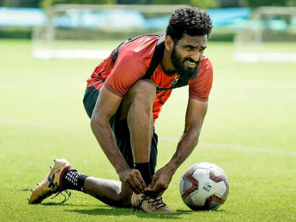 ശക്തമായ മധ്യനിരയും മുന്നേറ്റനിരയും