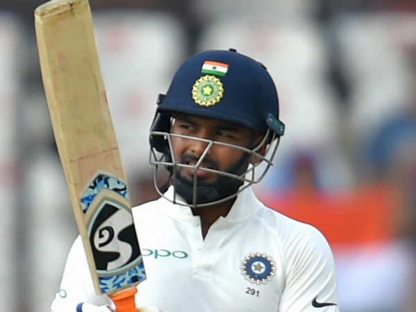 ധോണി വിരമിക്കലിന്റെ വക്കില്‍