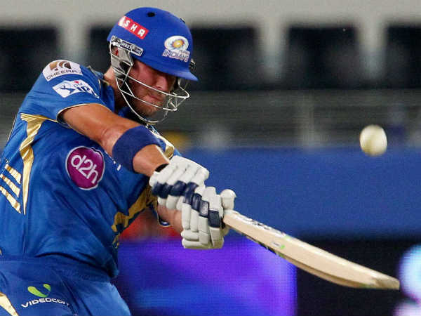  കോറി ആന്‍ഡേഴ്‌സന്‍ (ആര്‍സിബി)