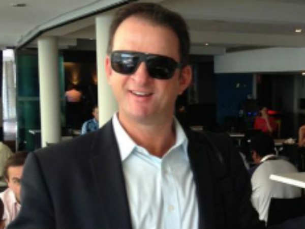 മാര്‍ക്ക് വോയും കളിയാക്കി