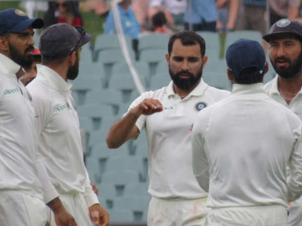 ഷമിയുടെ ഇരട്ട പ്രഹരം