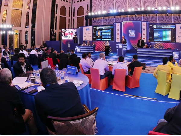 വരുണ്‍ ചക്രവര്‍ത്തി