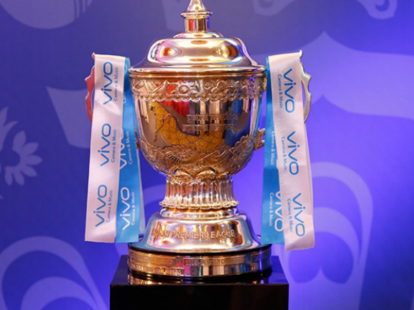 ആയിരത്തിലധികം കളിക്കാര്‍