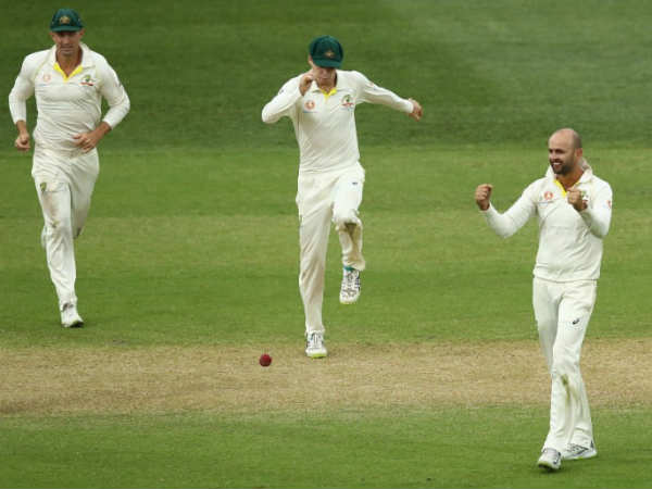 കൂട്ടുകെട്ട് തകര്‍ത്ത് ലിയോണ്‍