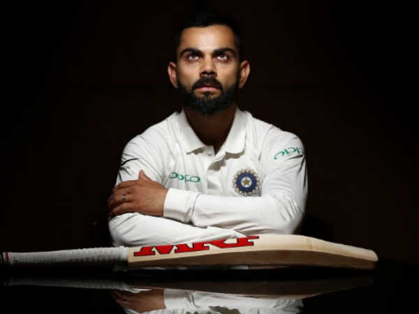 തുടര്‍ച്ചയായി മൂന്നു വര്‍ഷം 2500 റണ്‍സ്