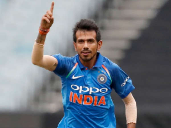 അഗാര്‍ക്കറിനൊപ്പം ചഹല്‍