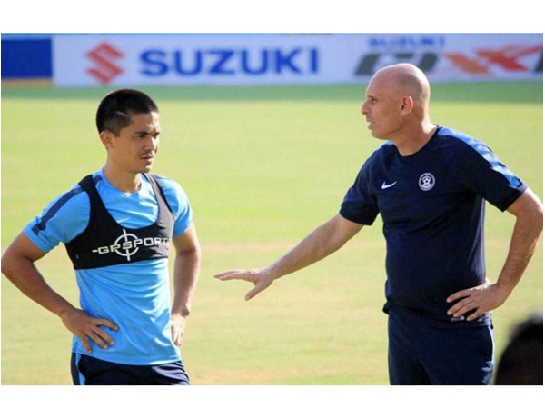 കോണ്‍സ്റ്റന്റൈന്‍ സ്ഥാനമൊഴിഞ്ഞു