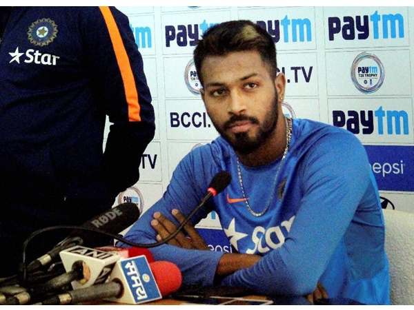 സച്ചിനുള്‍പ്പെടെയുള്ളവര്‍ ക്ലബ്ബില്‍ അംഗങ്ങള്‍