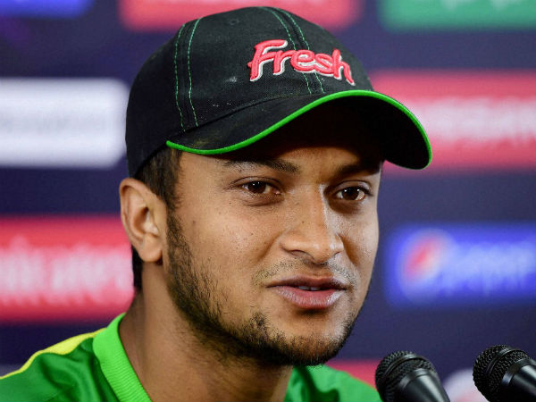 ഷാക്വിബുല്‍ ഹസന്‍