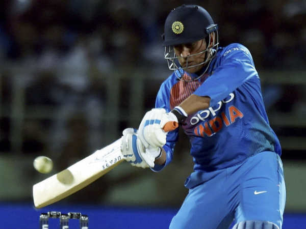 അവസാന 10 ഓവറില്‍ 46 റണ്‍സ് മാത്രം