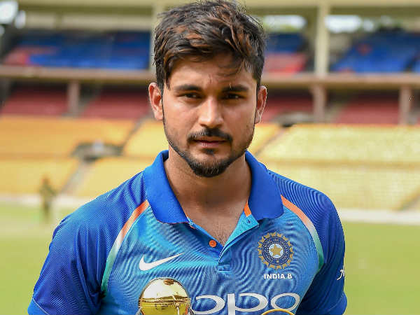 ഒരു വര്‍ഷത്തിനിടെ പലരും കളിച്ചു