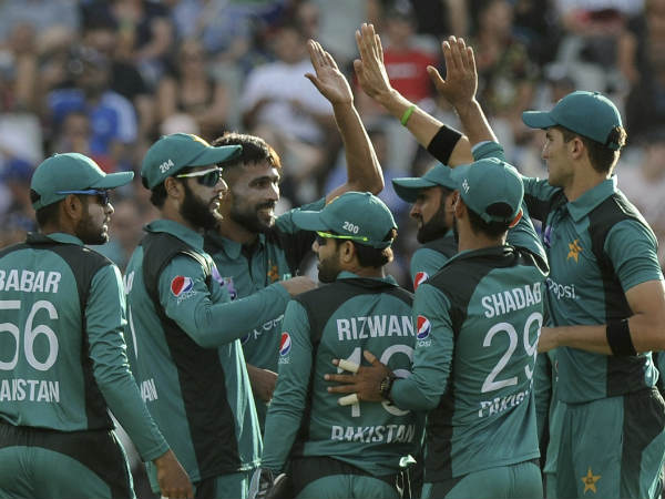 പാക്കിസ്ഥാനെ തോല്‍പ്പിക്കണം