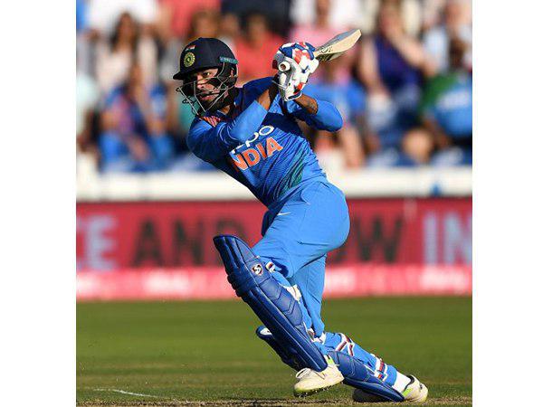 വെടിക്കെട്ട് തീര്‍ത്ത് പാണ്ഡ്യ