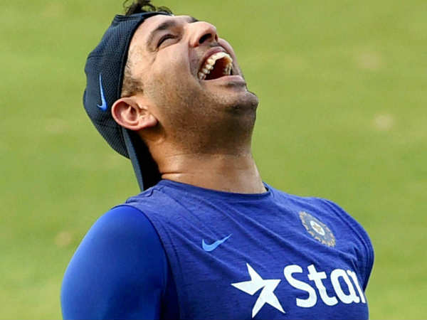 രണ്ട് ഹാട്രിക്കുകള് രണ്ട് ഹാട്രിക്കുകള്