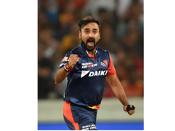 അമിത് മിശ്രയുടെ ബൗളിങ്